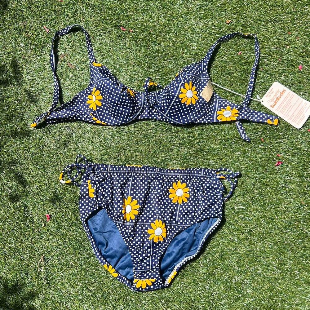 NWT 70s 2 Pc Daisy Polka Dot Swimsuit